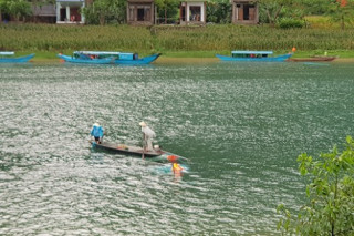  Lật thuyền ở Phong Nha, một người tử vong	