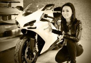  Người mẫu Ducati 848 ở Sài Gòn 