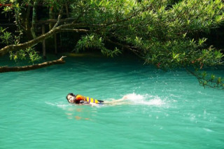 Suối Moọc, Quảng Bình: Đắm mình trong làn nước mát chỉ 20 độ C