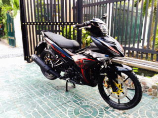 Cùng Exciter 150 đen nổi bật của Biker miền Tây