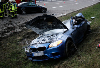  BMW M5 2013 tan nát trong tai nạn ở Đức 
