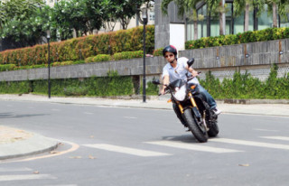  Cảm nhận Yamaha FZ8 2011 tại Việt Nam 