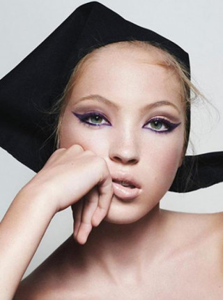  Con gái 16 tuổi của siêu mẫu Kate Moss 