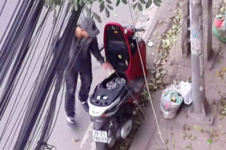 Đi SH vặt đồ ô tô trong chớp mắt