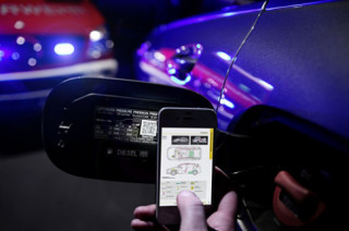  Mercedes ứng dụng mã vạch QR 