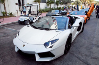  12 Aventador Roadster mừng sinh nhật Lamborghini 