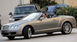  Các sao ‘phải lòng’ Bentley Continental GTC 