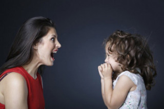 Cách dạy con bướng bỉnh “một phát nghe ngay” không cần quát mắng