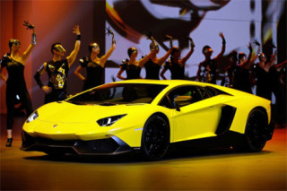  Cận cảnh siêu phẩm Lamborghini Aventador LP720-4 