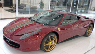  Ferrari 458 Italia phiên bản rồng rớt giá 