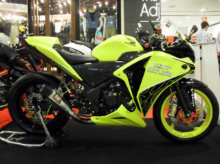  Honda CBR250R 2011 ‘biến hình’ 