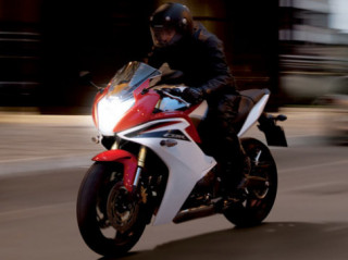  Honda hồi sinh CBR600F 