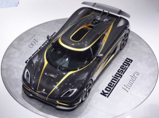  Koenigsegg Hundra duy nhất định cư ở Malaysia 