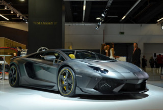  Lamborghini Aventador Roadster độ carbon 1.250 mã lực 