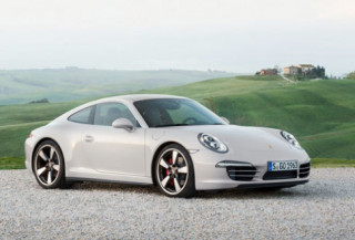  Porsche 911 Carrera S phiên bản ‘vàng’ 50 năm tuổi 