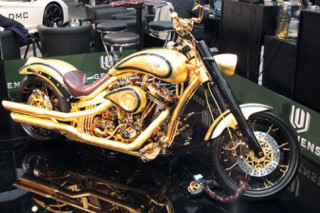  Siêu xe độ dát vàng 24K giá 883.000 USD 