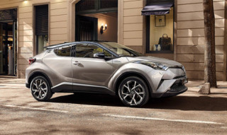  Toyota C-HR giá từ 26.000 USD, ‘mơ’ cạnh tranh Audi Q2 