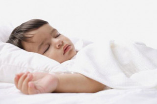 4 cách ít ai biết khiến bé sơ sinh có tỉnh táo đến mấy cũng sẽ ngủ trong tích tắc