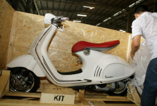  Ảnh đầu tiên của Vespa 946 tại Việt Nam 