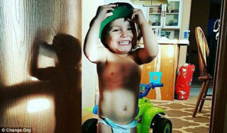 Bé trai 2 tuổi bị mẹ đánh tử vong khi đang tập ngồi bô