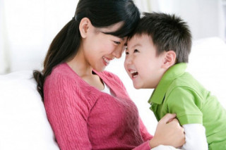 Cách làm con ‘phát chán’ của mẹ Việt