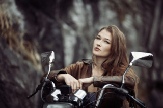 Cô gái đi vòng quanh thế giới bằng xe máy: “Nếu tôi có thể làm được thì bất cứ ai cũng có thể”