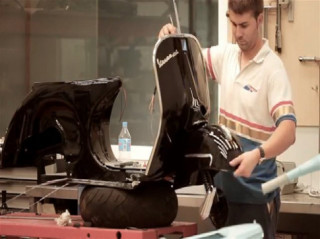  Hồi sinh Vespa cổ từ sắt vụn 