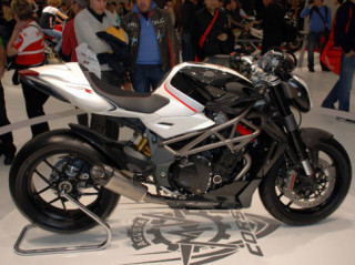  MV Agusta hé lộ tân binh Brutale 675 