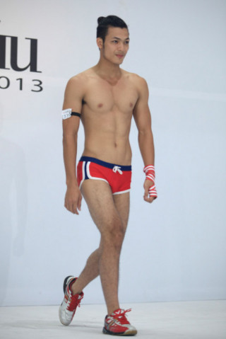 Phì cười xem thí sinh Next Top catwalk