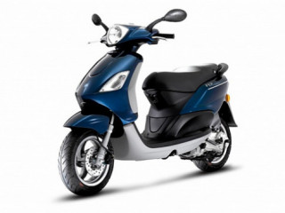  Piaggio Fly 50 giá từ 2.200 USD 