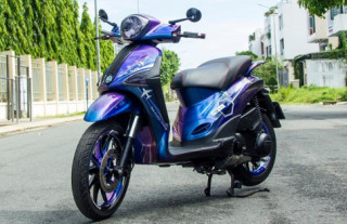 Piaggio Liberty sơn dàn áo đổi màu theo góc nhìn đầy cá tính