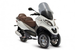  Piaggio MP3 300 2015 - thể thao và tiện nghi hơn 