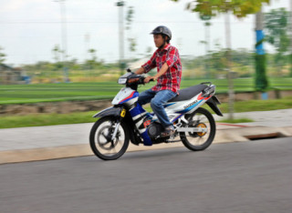  Suzuki Satria 120R độ hàng hiệu của chàng trai Việt 