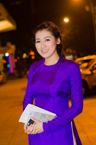Tú Anh, Hoàng Anh thân thiết như chị em