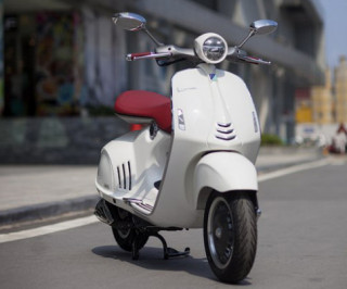 Vespa 946 tại Ấn Độ rẻ hơn Việt Nam 5 lần? 