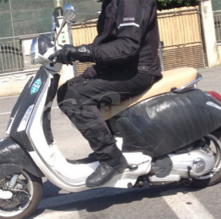 Vespa bí ẩn trên đường thử ở Italy 