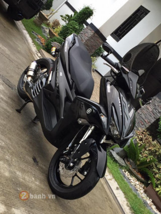 Yamaha Aerox không thể nào ngầu hơn với phiên bản 1 phuộc