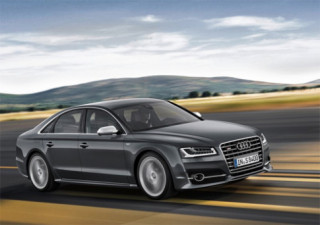  Audi S8 sẽ mạnh hơn Ferrari 458 Italia 
