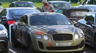 Balotelli “phá hủy” vẻ mỹ miều của Bentley