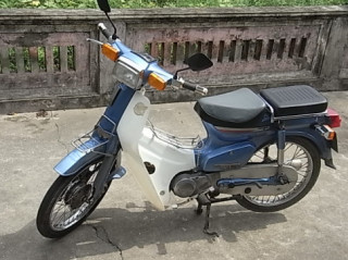 BÁN XE MÁY HONDA CUB 82 KIM VÀNG GIỌT LỆ HƠI 50CC