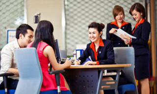 Bi hài chuyện đồng phục chốn công sở