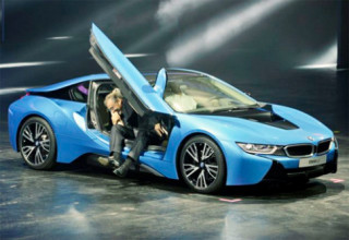  BMW i8 giá từ 136.000 USD 