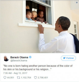 Chỉ nhờ một dòng trạng thái, cựu tổng thống Obama đã xác lập kỷ lục mới trên Twitter