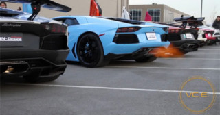 Dàn xe Lamborghini Aventador khạc lửa, nẹt pô