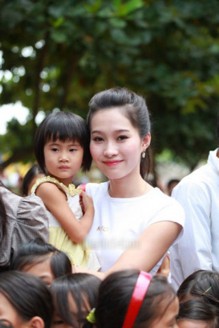 Đặng Thu Thảo và ứng xử của nàng hoa hậu