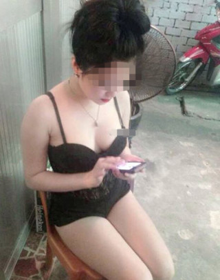 Đồ ngủ tràn lan trên phố Việt