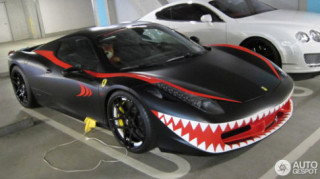 Ferrari 458 Italia “độ” hàm cá mập dữ dằn