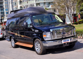  Ford E350 độ siêu sang 