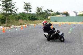 Gymkhana - Môn thể thao dành cho xe máy hấp dẫn biker Sài Thành