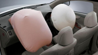 Hàng nghìn xe Toyota bị thu hồi do lỗi túi khí